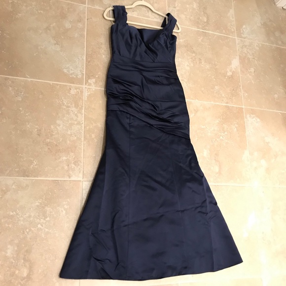 David’s Bridal gown ⭐️ - Picture 5 of 8